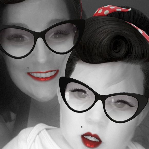 Meet your Posher, Crystal - Picture 1 of 1